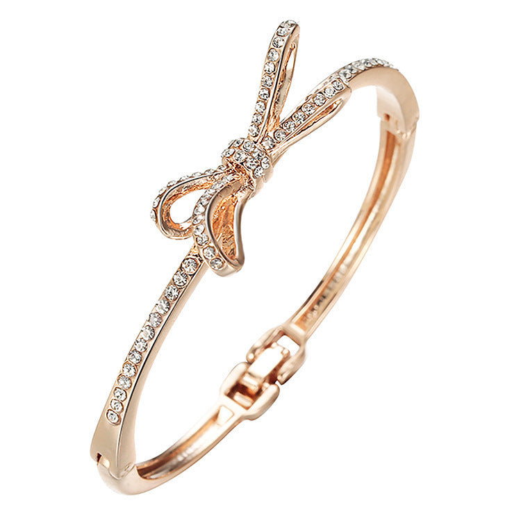 Women&#39;s Gold Alloy Bracelets
